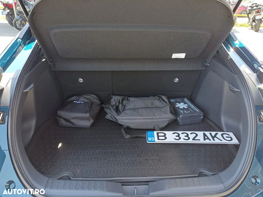 Toyota C-HR - 6