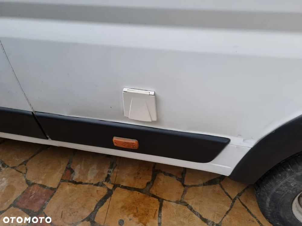 Fiat DUCATO III MAXI 2.3 JTD 120 VAN LIFE "LE FOURGON MILLENIUM" - 10