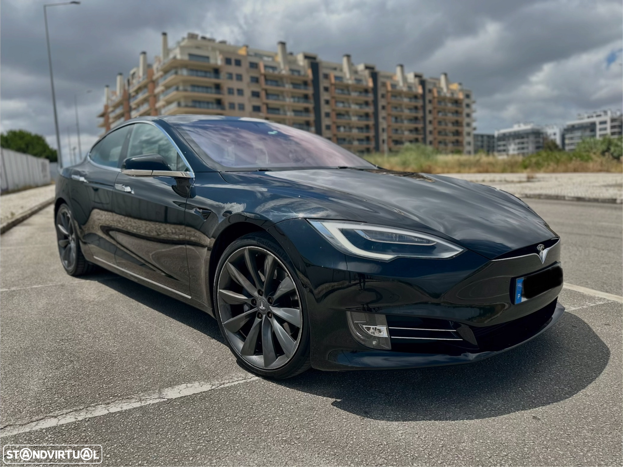 Tesla Model S - 5