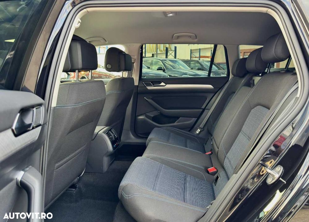 Volkswagen Passat - 18