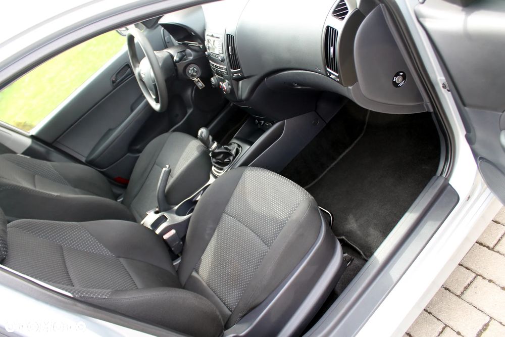 Hyundai i30 1.4 Blue Comfort - 12