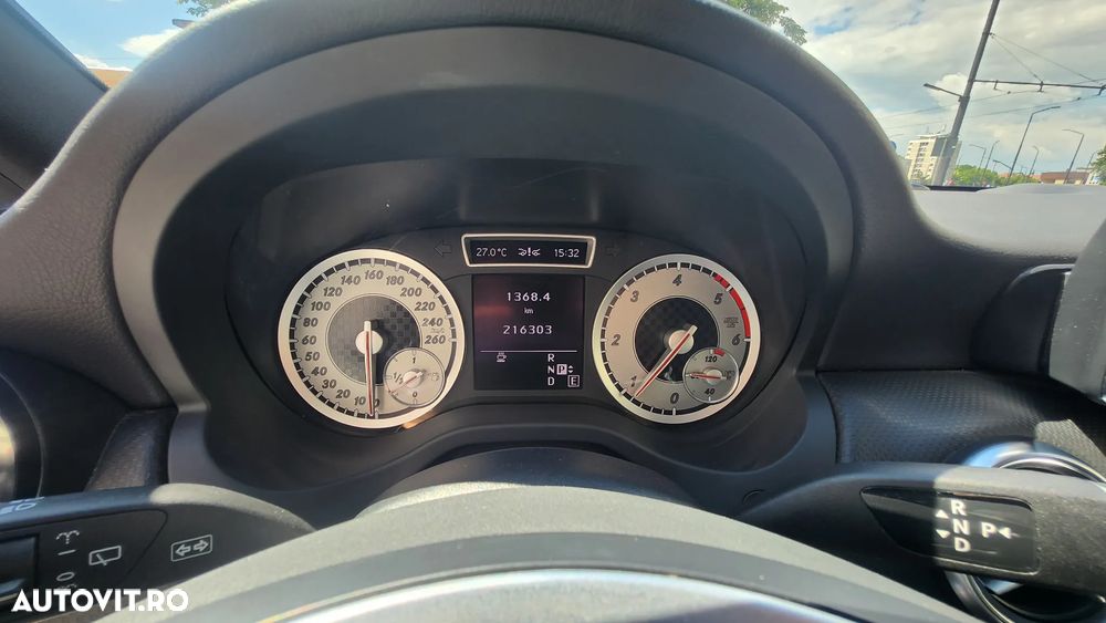 Mercedes-Benz A 220 CDI (BlueEFFICIENCY) 7G-DCT - 2