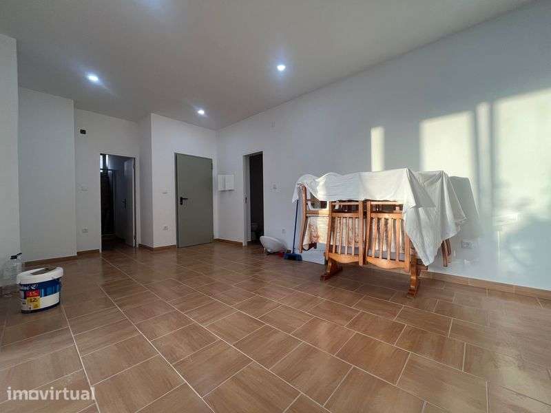 Apartamento T2 novo de 96 m2 no centro da Mêda, na avenida principal - Grande imagem: 5/10