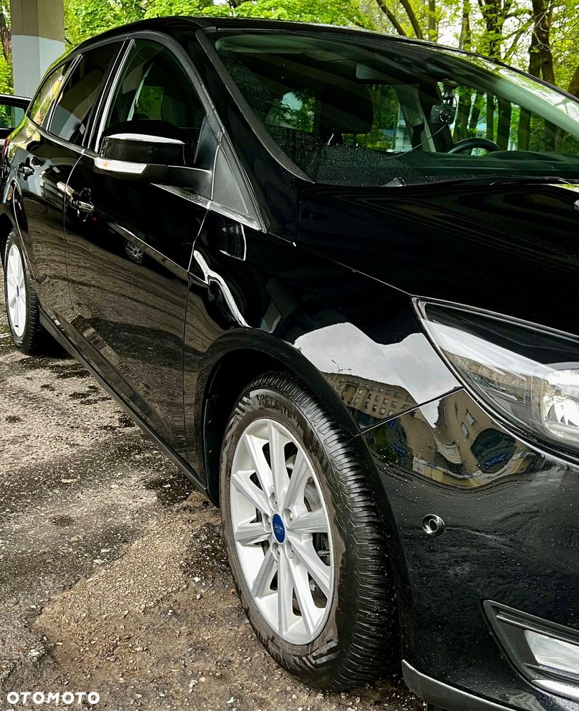 Ford Focus 1.0 EcoBoost STart-Stopp-System TITANIUM - 4