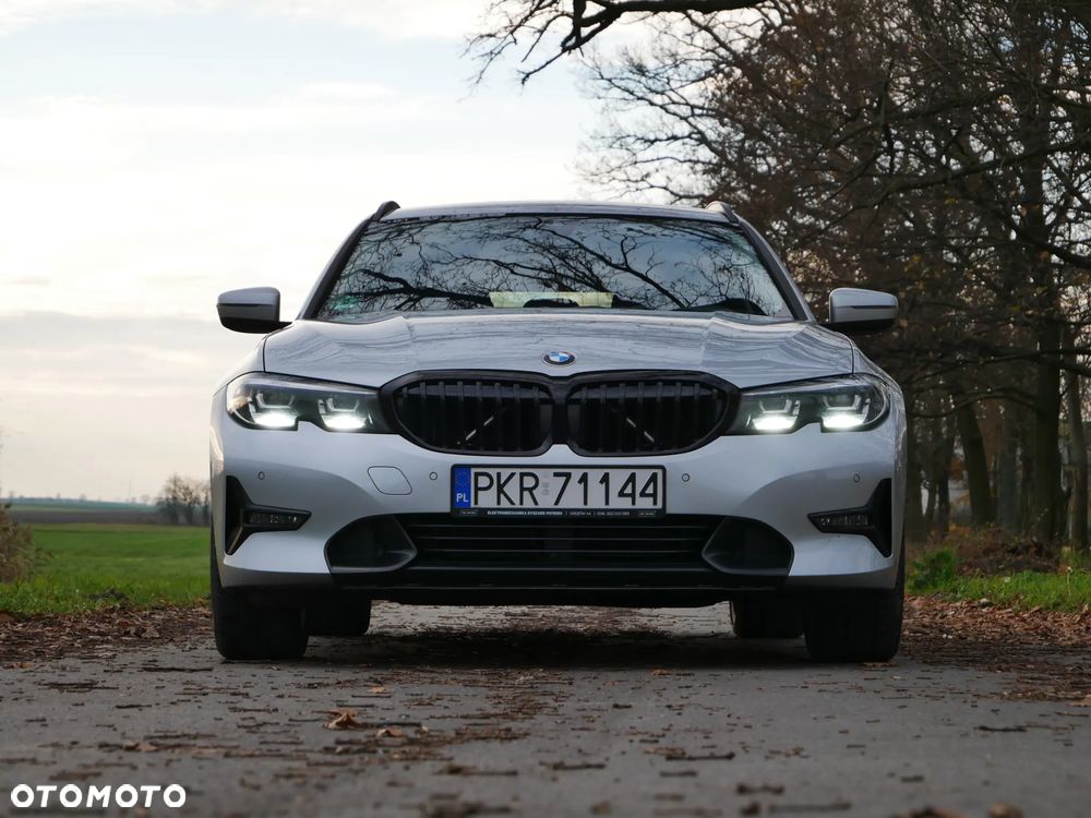 BMW Seria 3 320d MHEV - 2