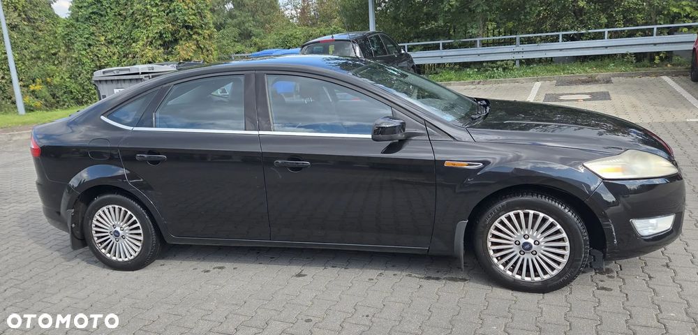 Ford Mondeo 2.0 Ambiente - 2