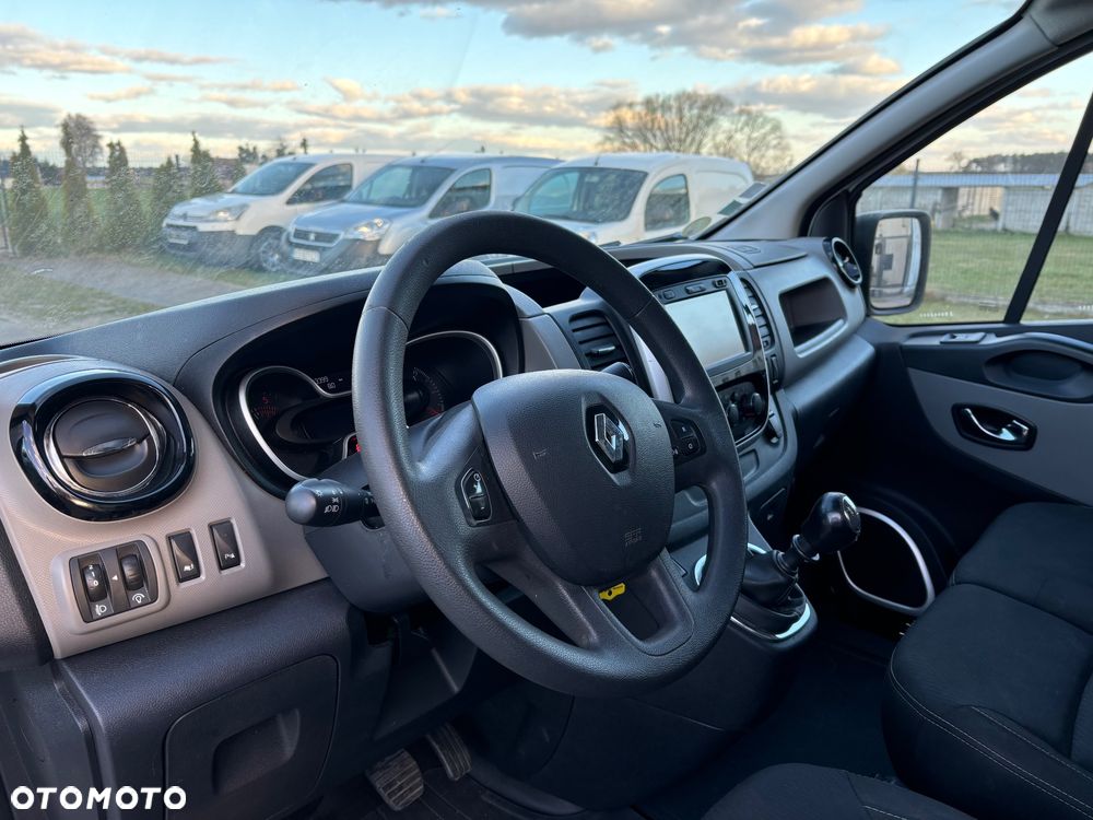 Renault Trafic - 10