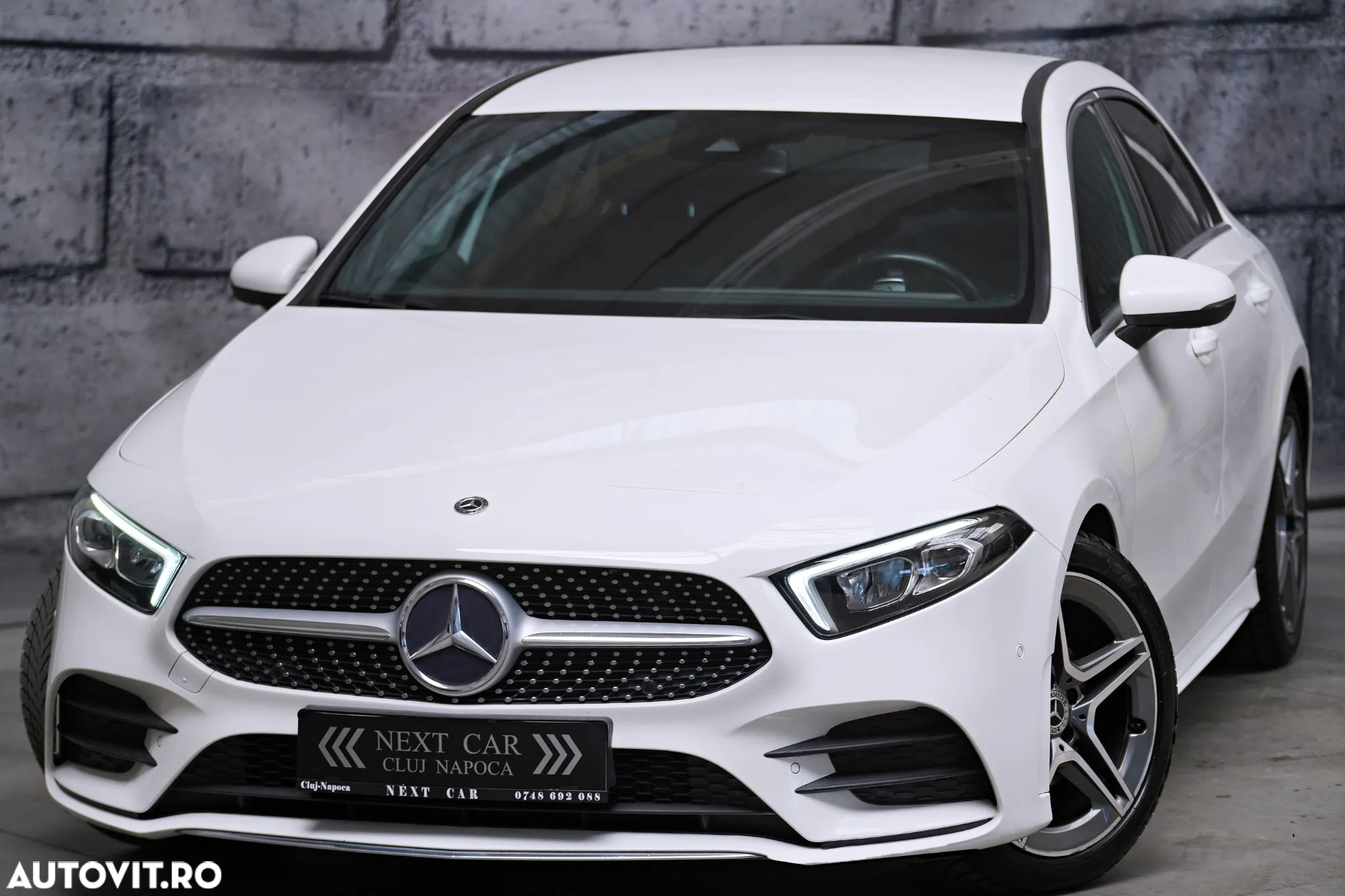 Mercedes-Benz A 200 7G-DCT AMG Line - 2