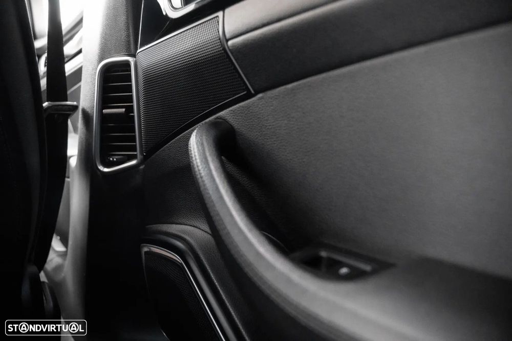Porsche Panamera Sport Turismo 4 E-Hybrid Platinum Edition - 29