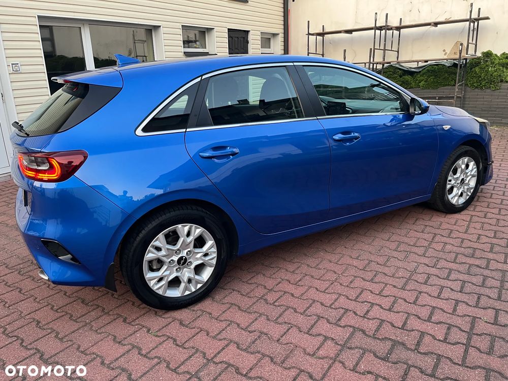 Kia Ceed 1.5 T-GDI M - 10