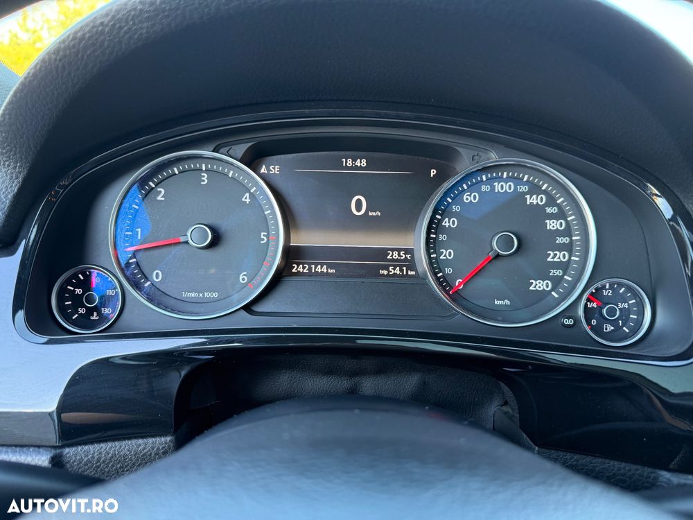 Volkswagen Touareg 3.0 V6 TDI BMT - 16