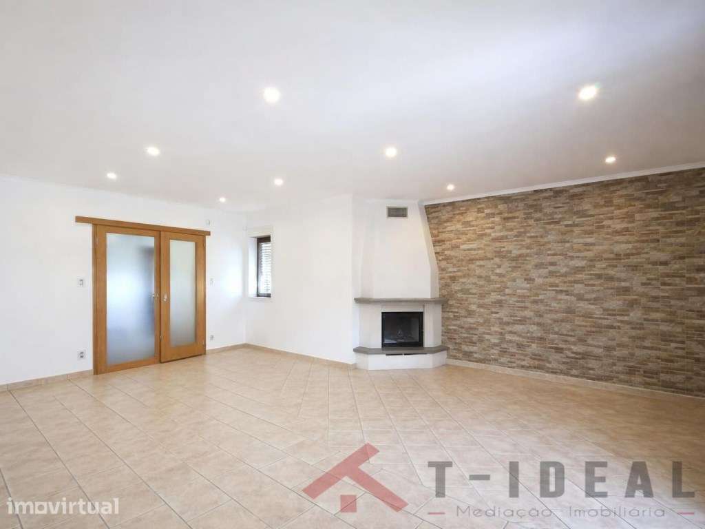 Moradia T3 próxima da Praia da Areia Branca - Grande imagem: 2/28