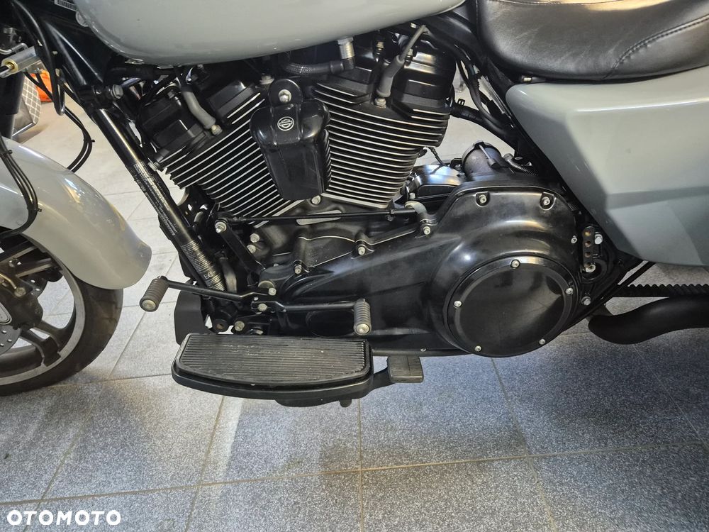 Harley-Davidson Trike Freewheeler - 23