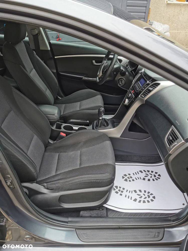 Hyundai i30 1.6 CRDi Comfort - 11