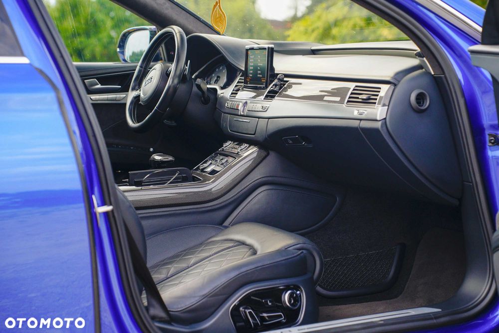 Audi S8 - 6