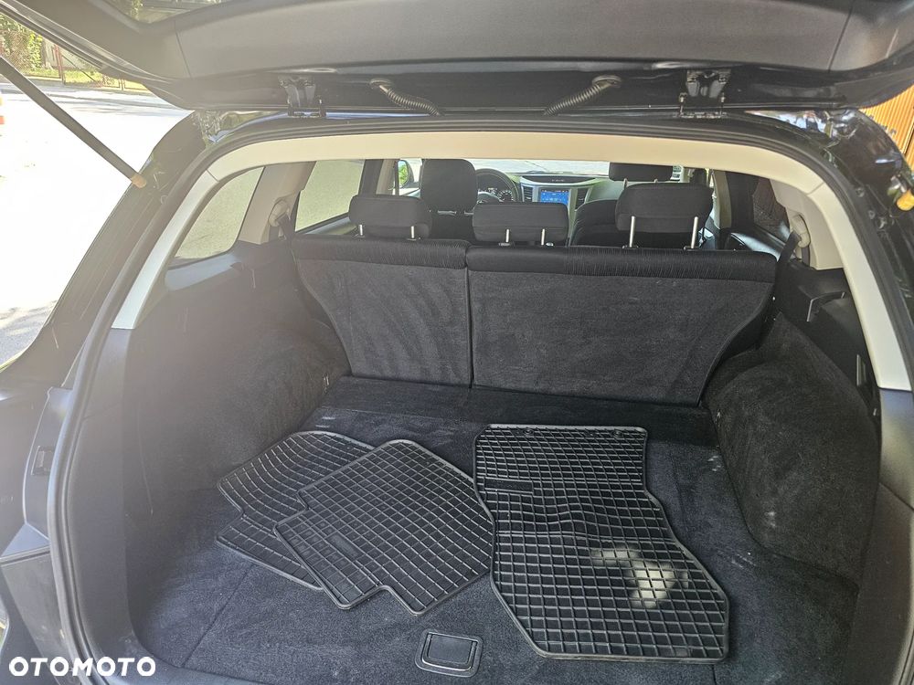 Subaru Legacy - 13