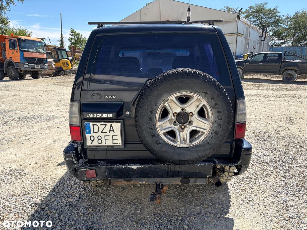Toyota Land Cruiser - 3