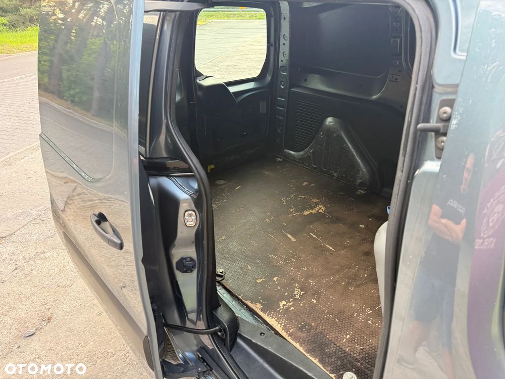 Citroën BERLINGO - 11