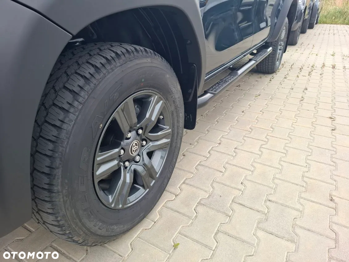 Toyota Hilux 2.8 D-4D Double Cab SR5+ 4x4 - 17