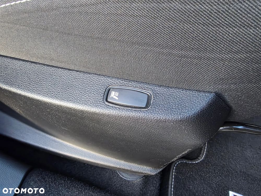 Dacia Duster 1.6 SCe Urban Explorer S&S - 16