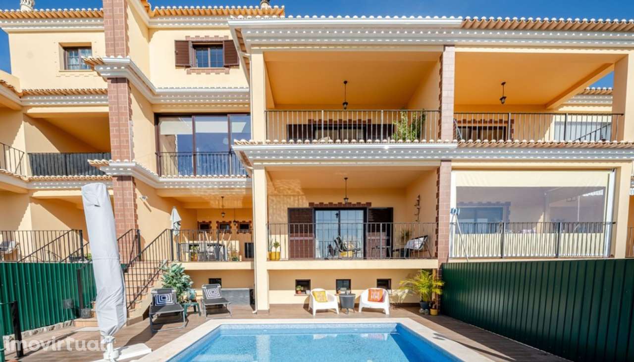 Fantástica Moradia em banda V4 para venda em Silves, Algarve - Grande imagem: 2/26