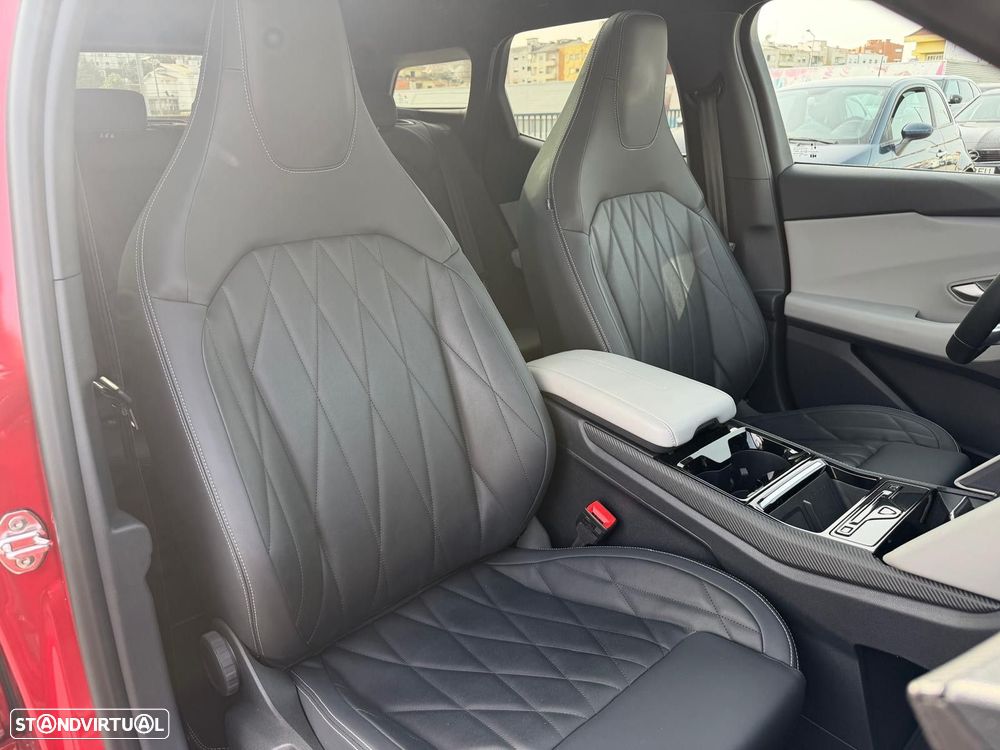 Ford Explorer 77 kWh Premium - 18