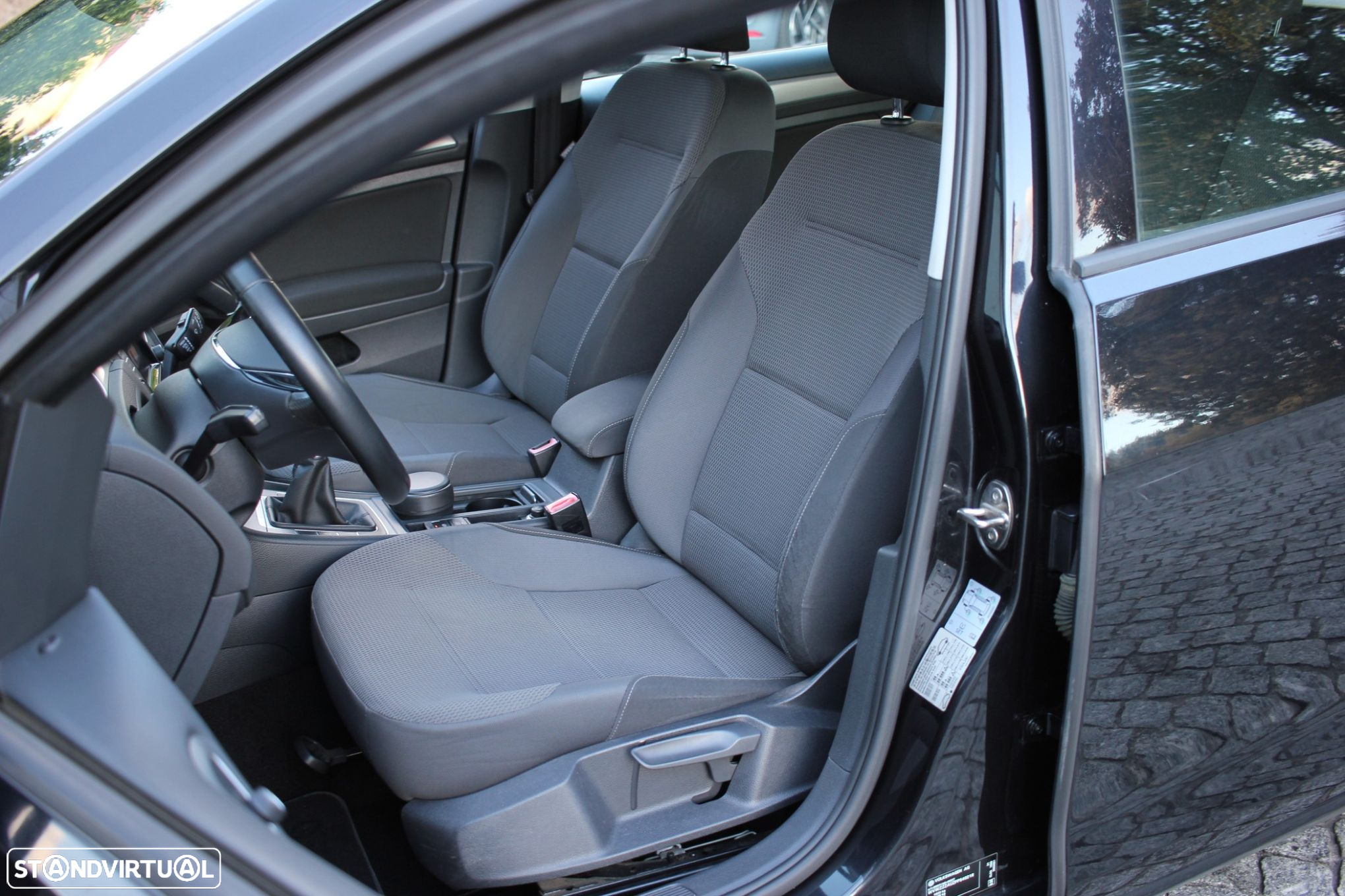 VW Golf Variant 1.6 TDi Confortline - 16
