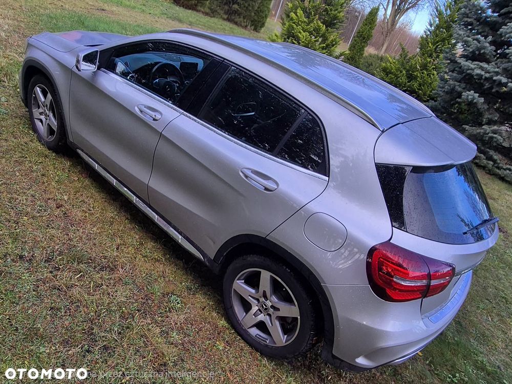 Mercedes-Benz GLA 180 d 7G-DCT AMG Line - 8