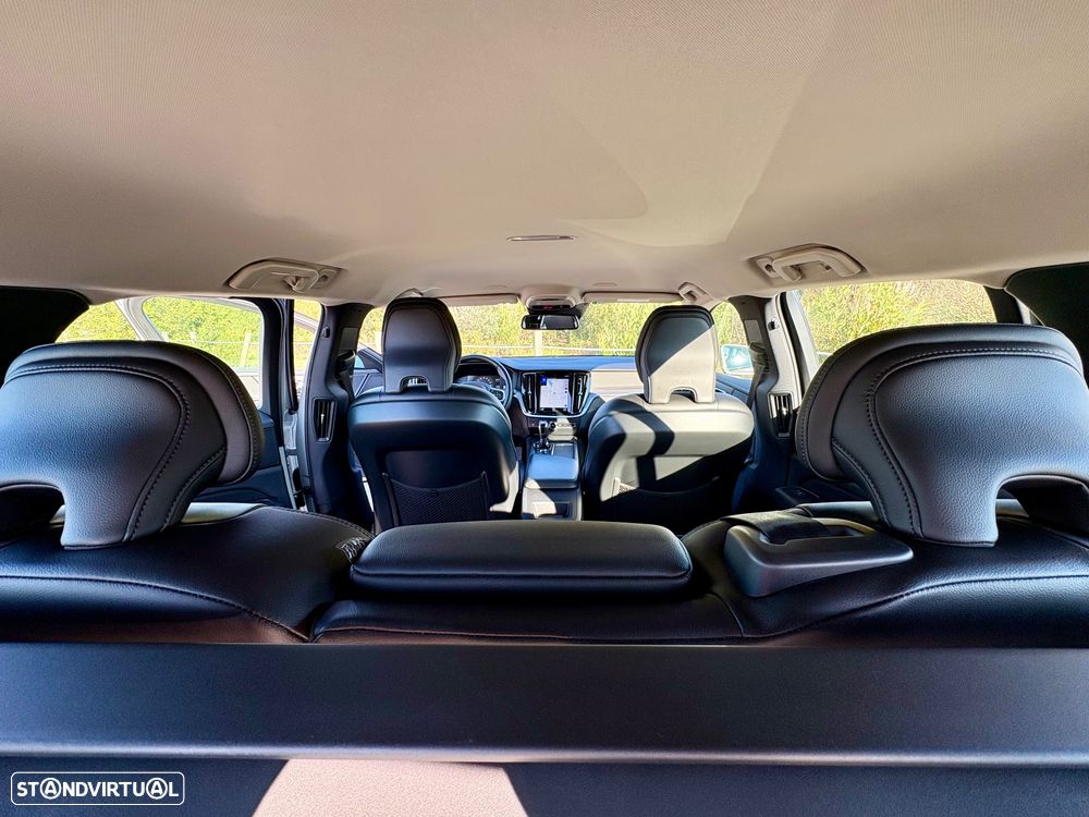 Volvo V60 2.0 D3 Momentum - 9