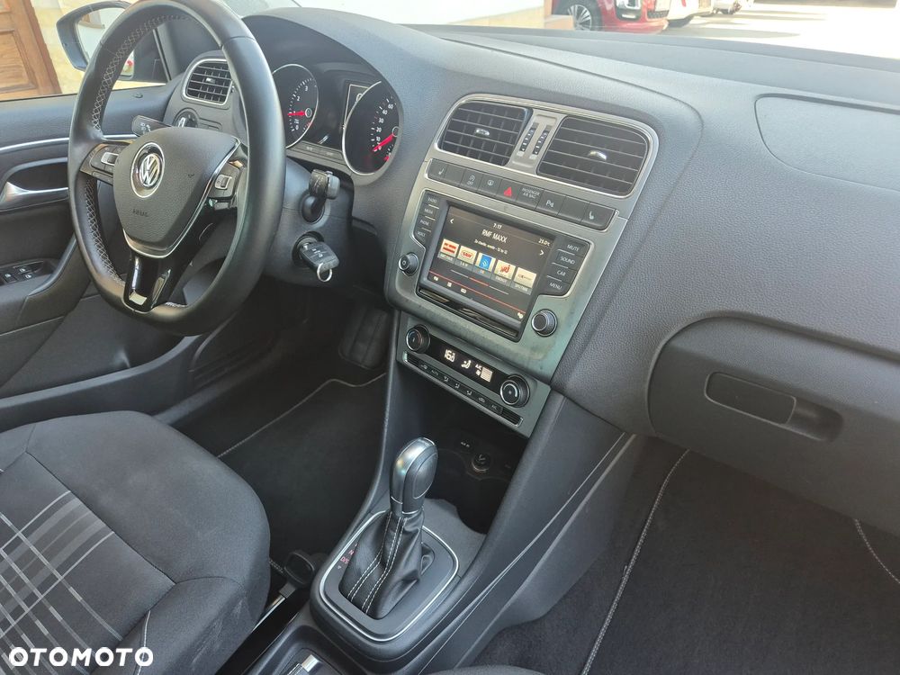Volkswagen Polo 1.2 TSI Blue Motion Technology DSG Lounge - 15