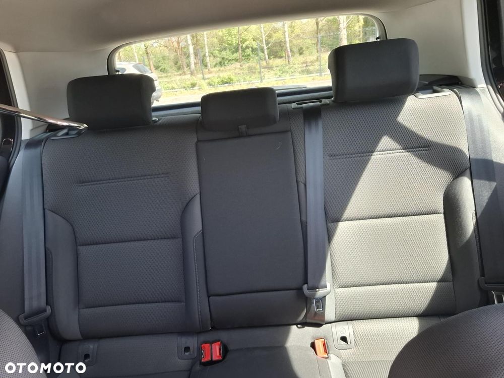Volkswagen Golf - 13