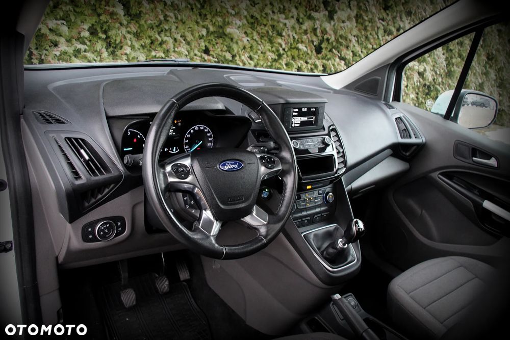 Ford Tourneo Connect Grand - 11