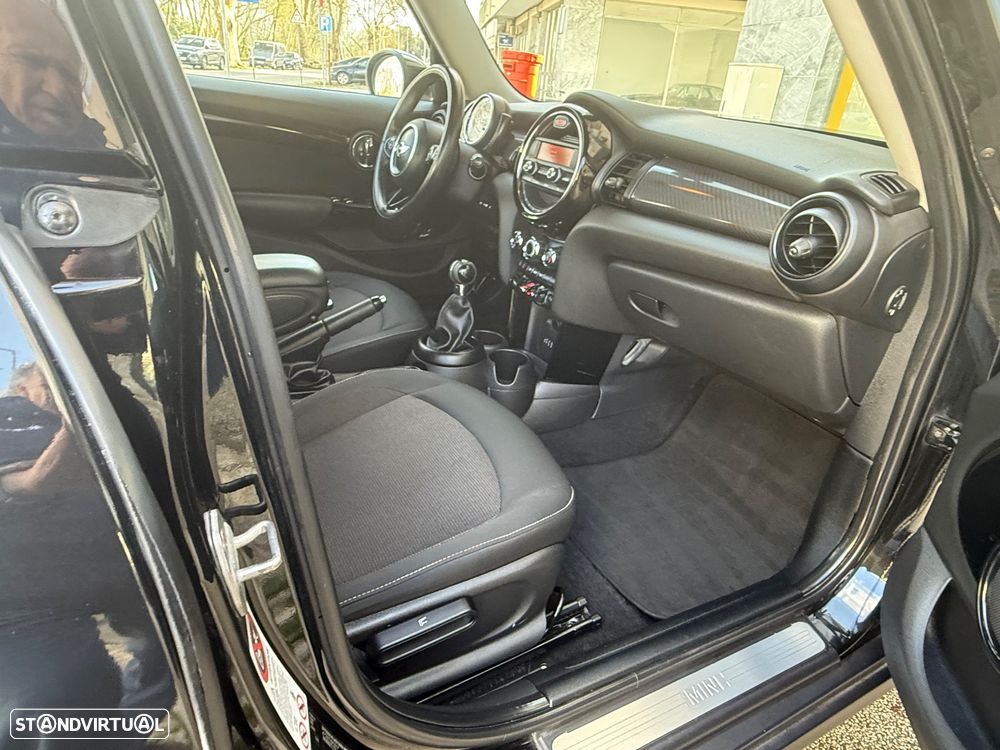 MINI 5 Portas One D - 18