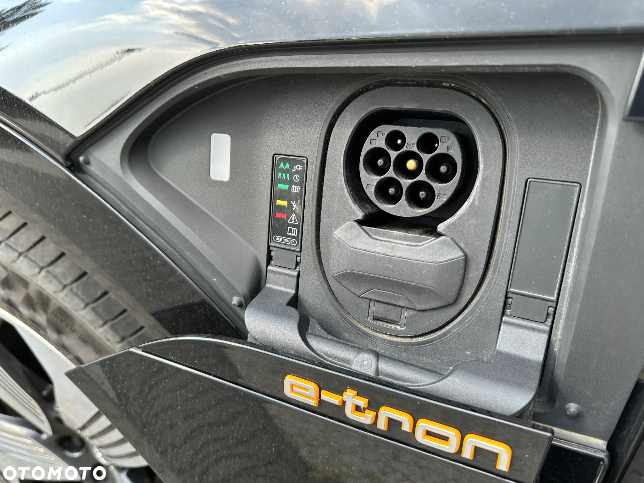 Audi e-tron 55 Quattro S Line - 11