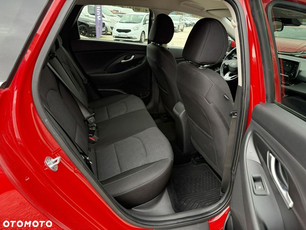 Hyundai i30 - 23