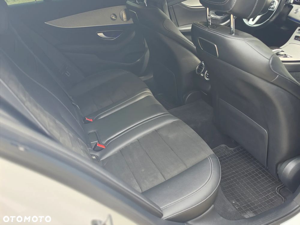 Mercedes-Benz Klasa E 400 d 4Matic 9G-TRONIC AMG Line - 8