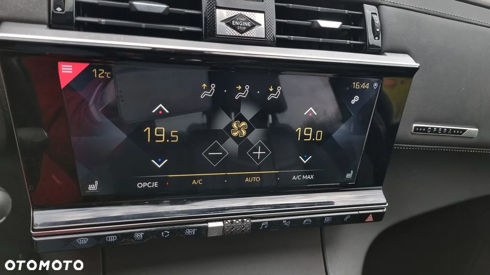 DS Automobiles DS 7 Crossback 2.0 BlueHDi Performance Line + - 37