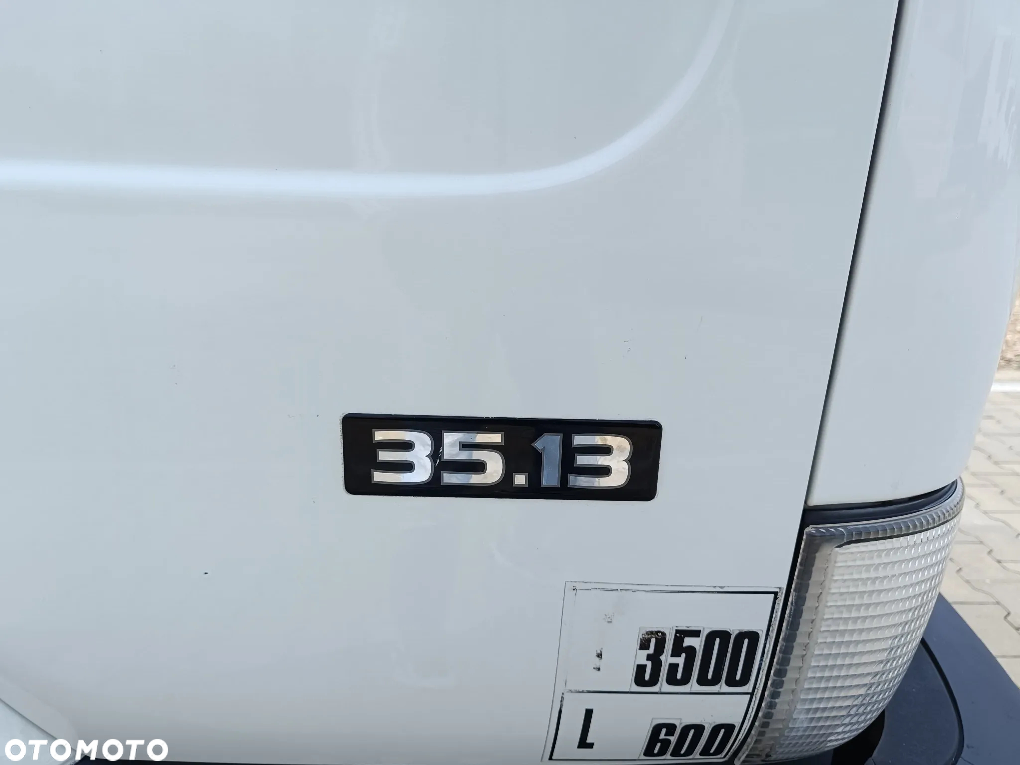 Nissan Cabstar | Sztywna Paka | DMC 3.5t - 16