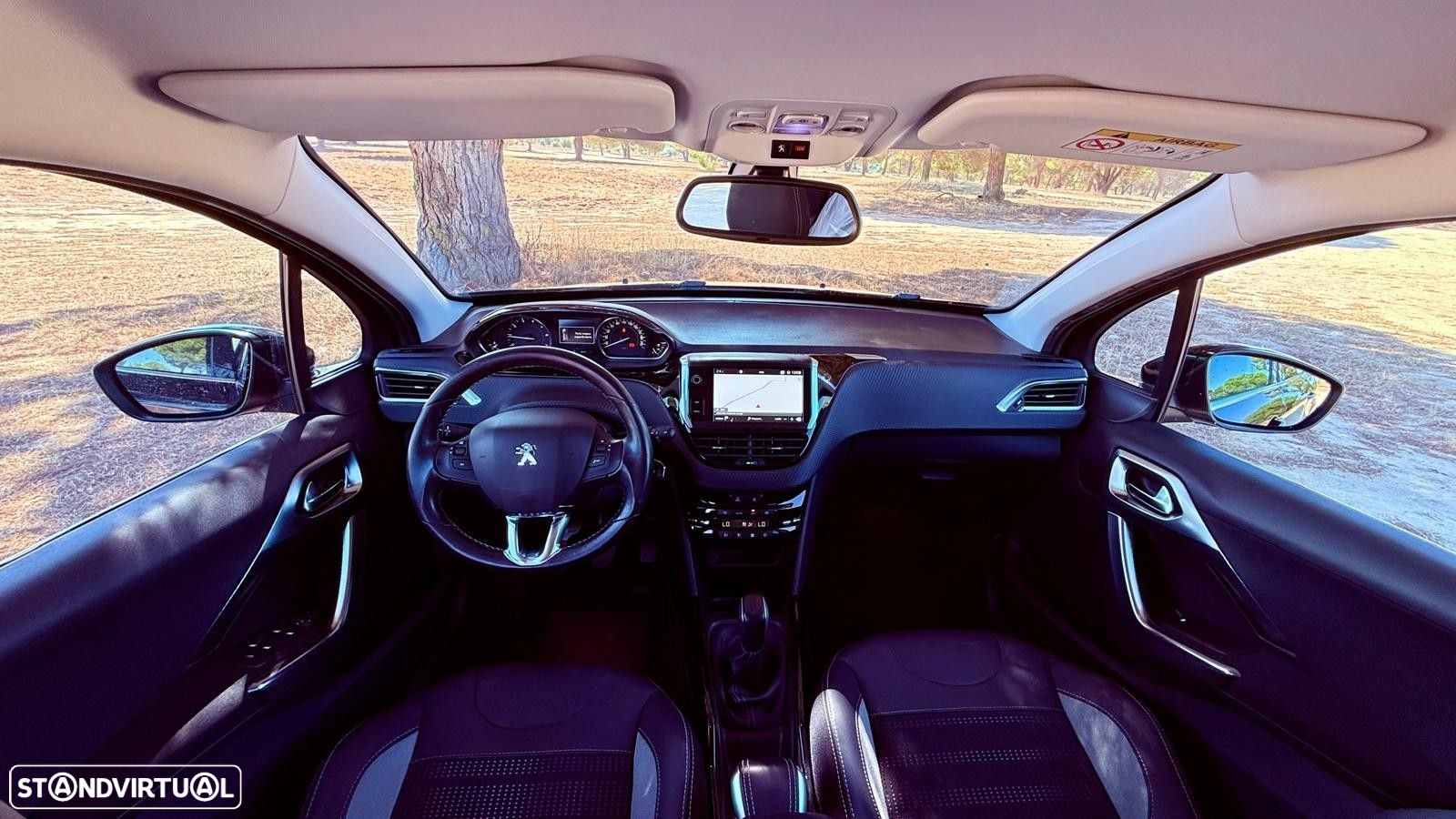Peugeot 2008 1.2 PureTech Allure - 31