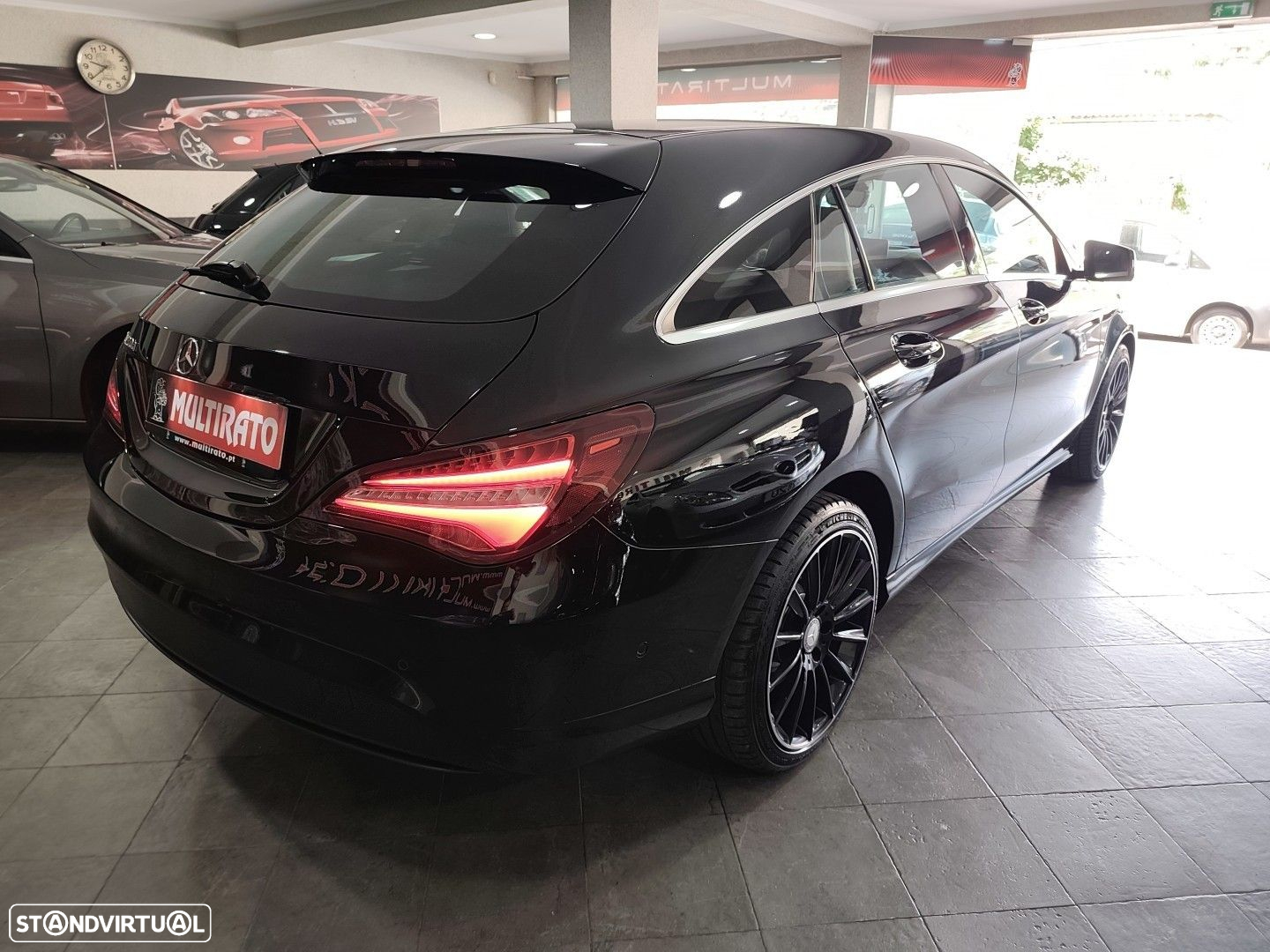 Mercedes-Benz CLA 200 d Shooting Brake Urban - 7
