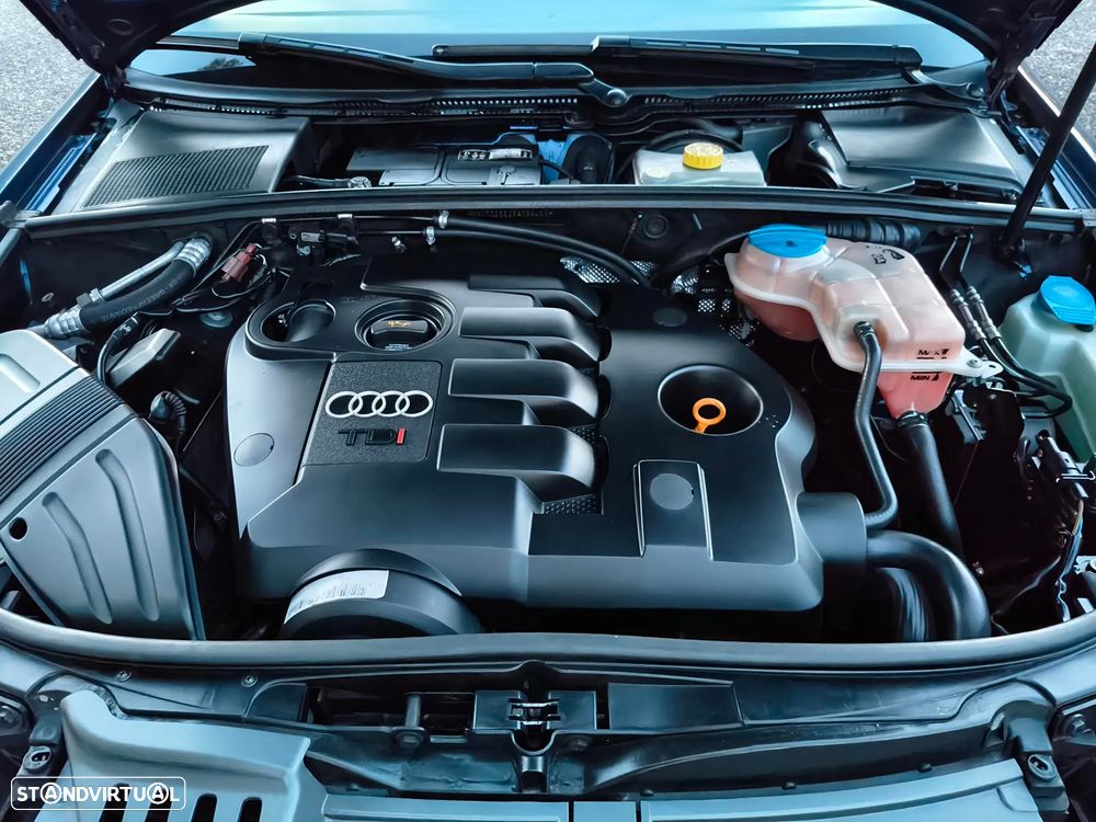 Audi A4 Avant 2.0 TDI Advance - 14