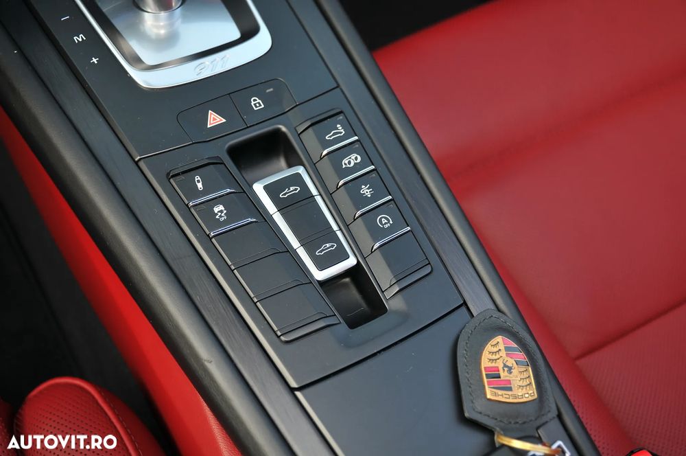 Porsche 911 4S PDK - 32