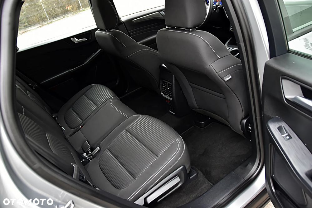 Ford Kuga 2.5 FHEV FWD Titanium - 24