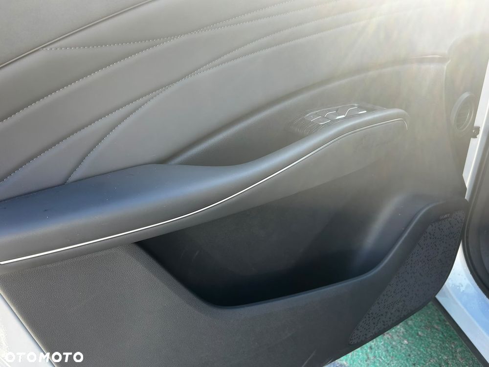 Omoda 7 1.5 T-GDi Super Hybrid Luxury - 10