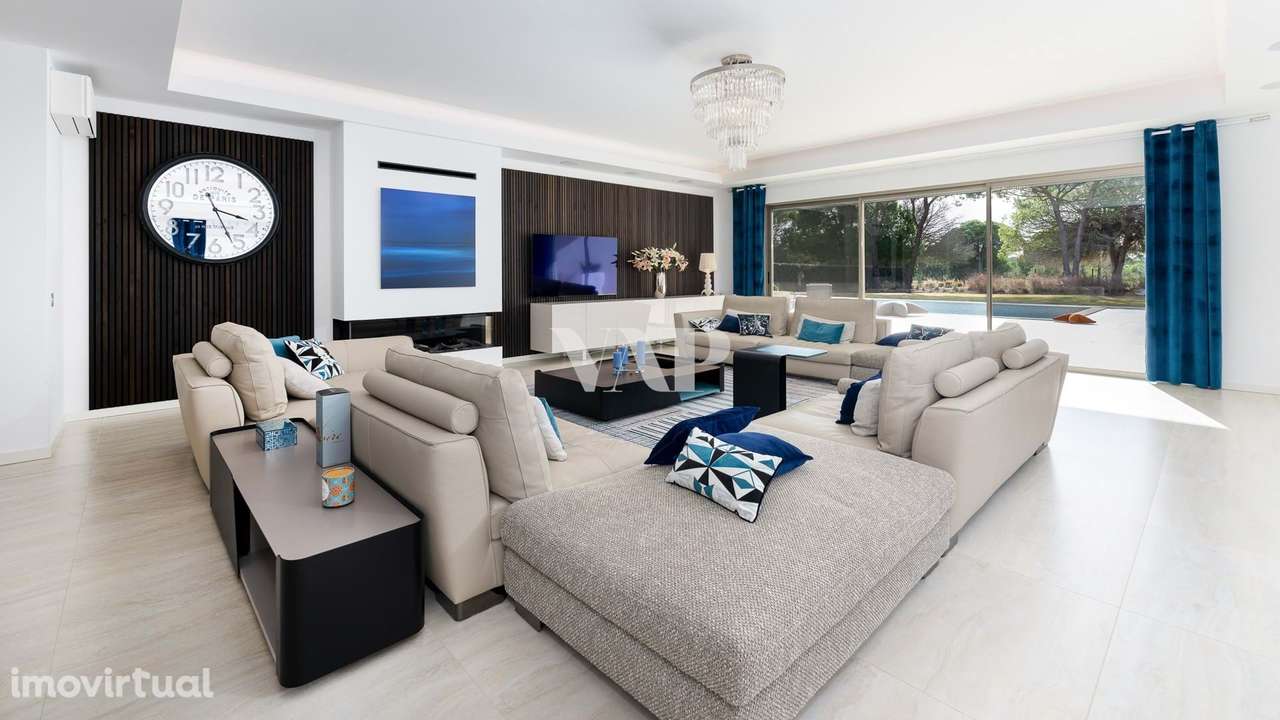 Moradia 5+1 Quartos Frente Golfe, Vila Sol - Grande imagem: 3/52