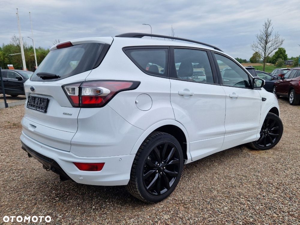 Ford Kuga 1.5 EcoBoost 2x4 ST-Line - 2