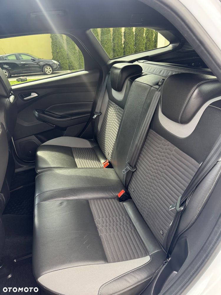 Ford Focus 2.0 TDCi ST - 22