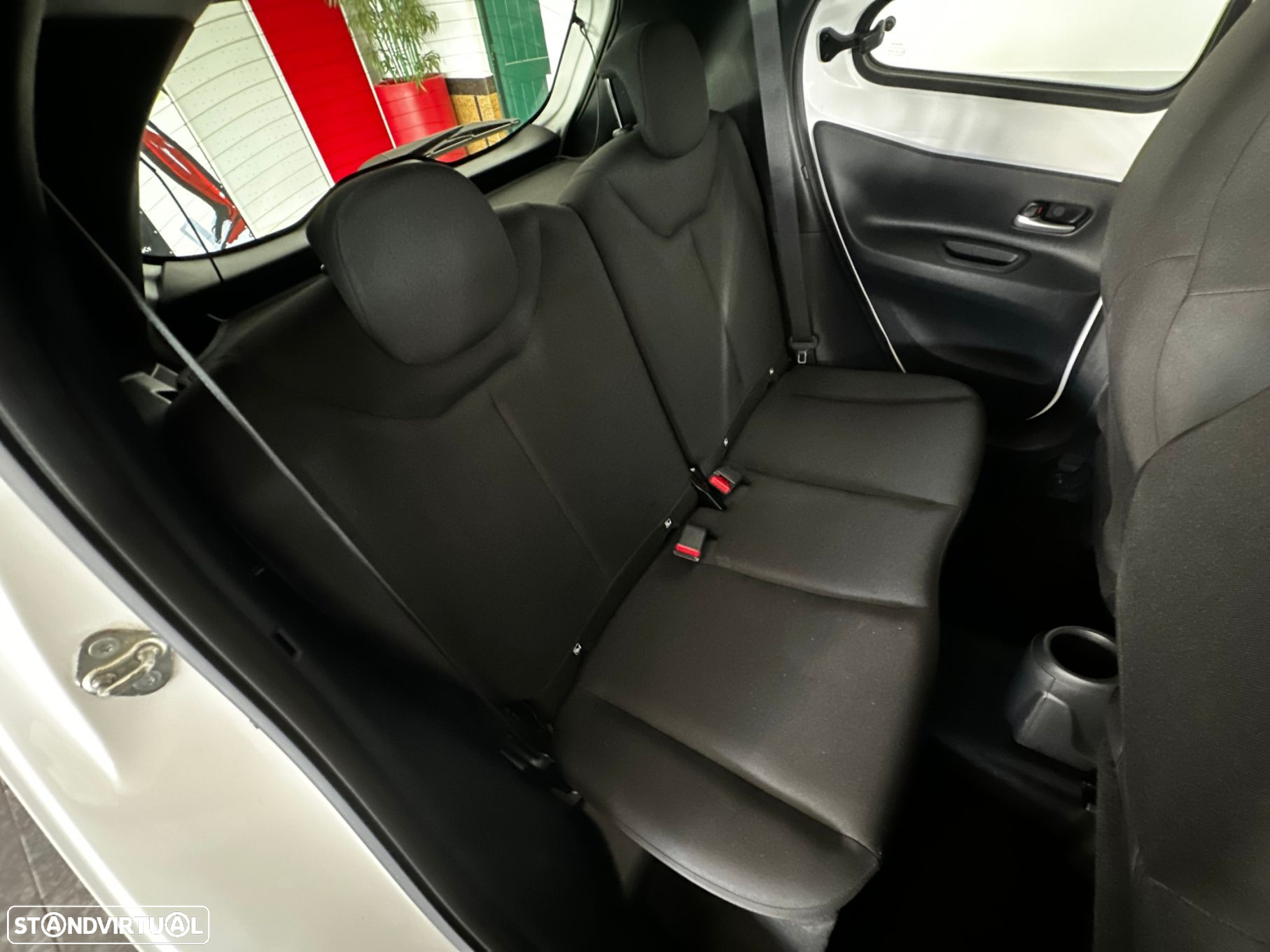 Toyota Aygo X 1.0 Limited - 29