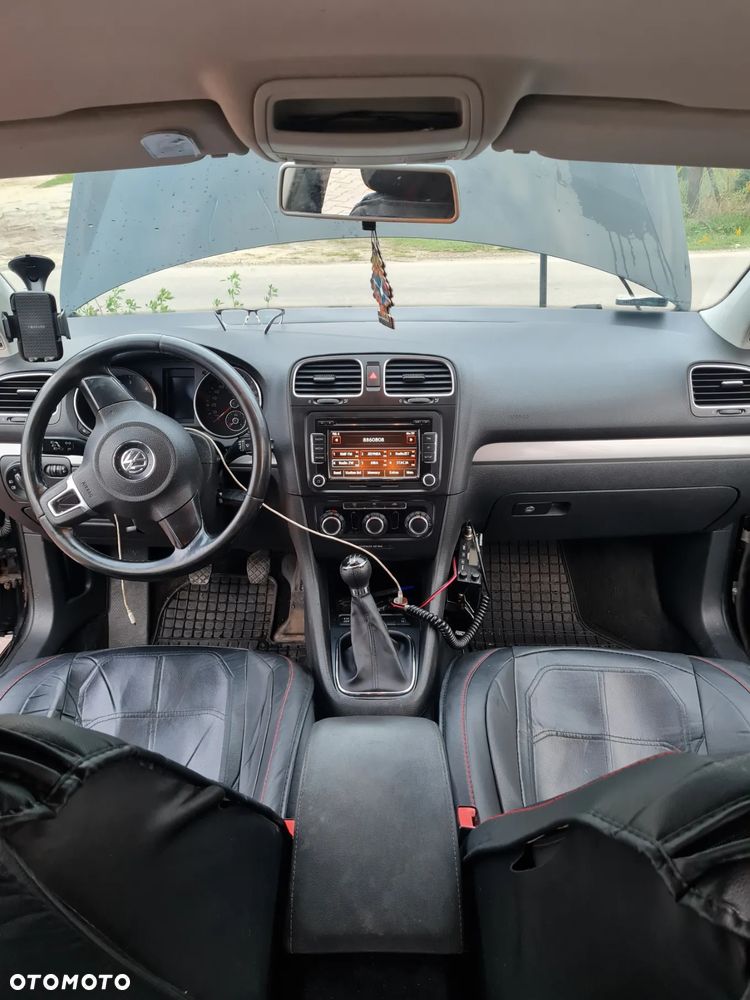 Volkswagen Golf - 10