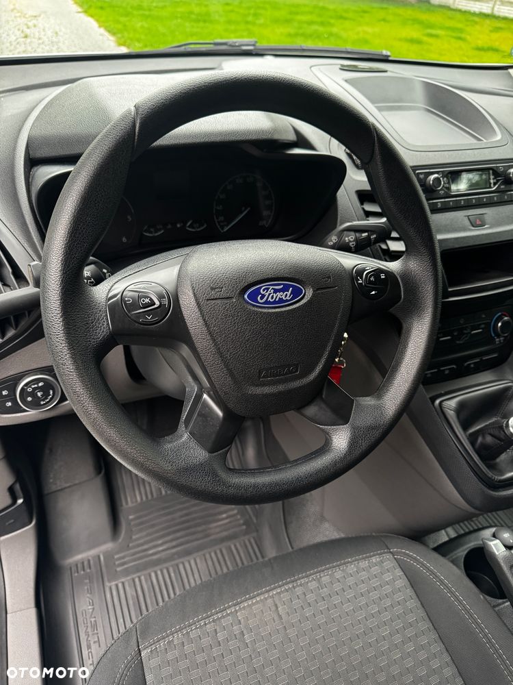 Ford Transit Connect - 17
